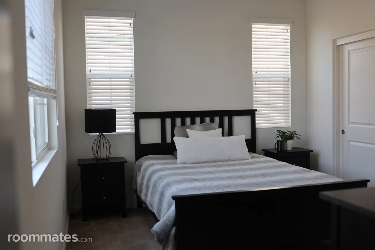 Profile photo 1 of 8