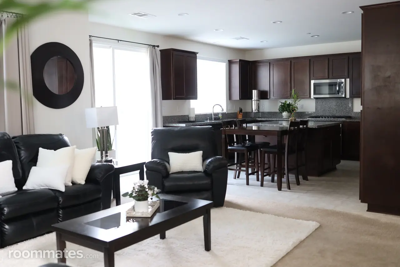 Profile photo 5 of 8