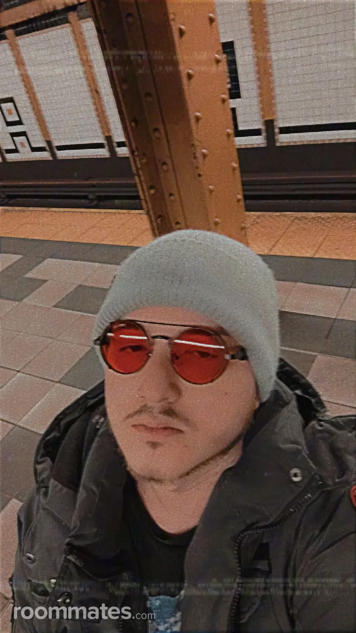 Profile photo 7 of 7