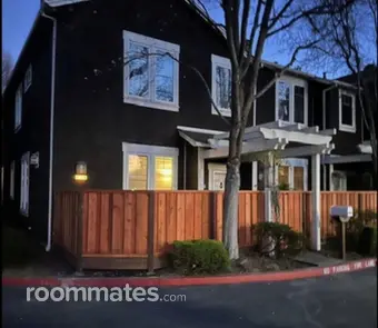 Room for rent in Cotati, CA $1157, townhouse