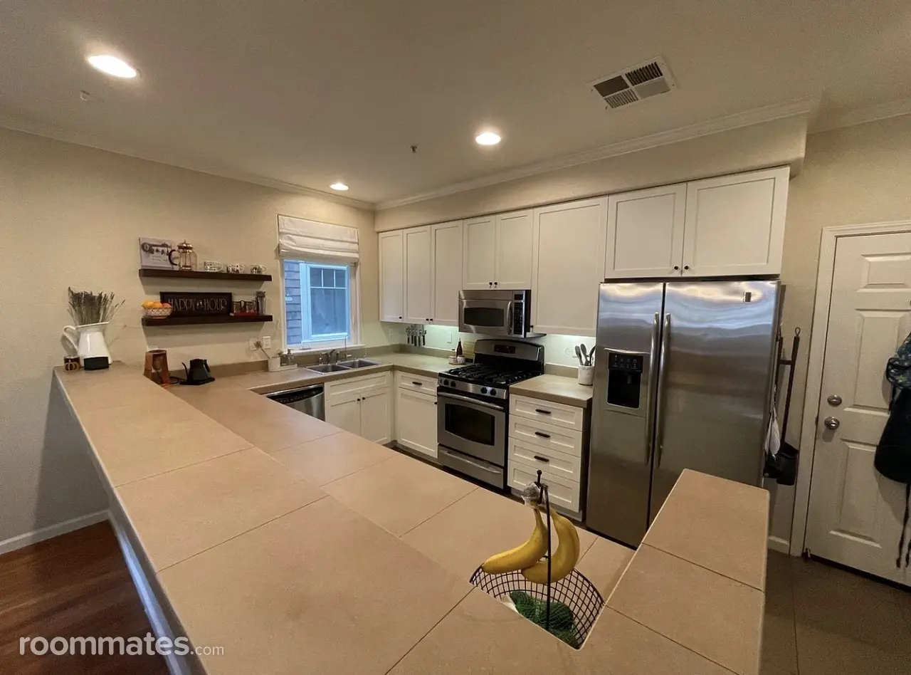 Profile photo 7 of 9