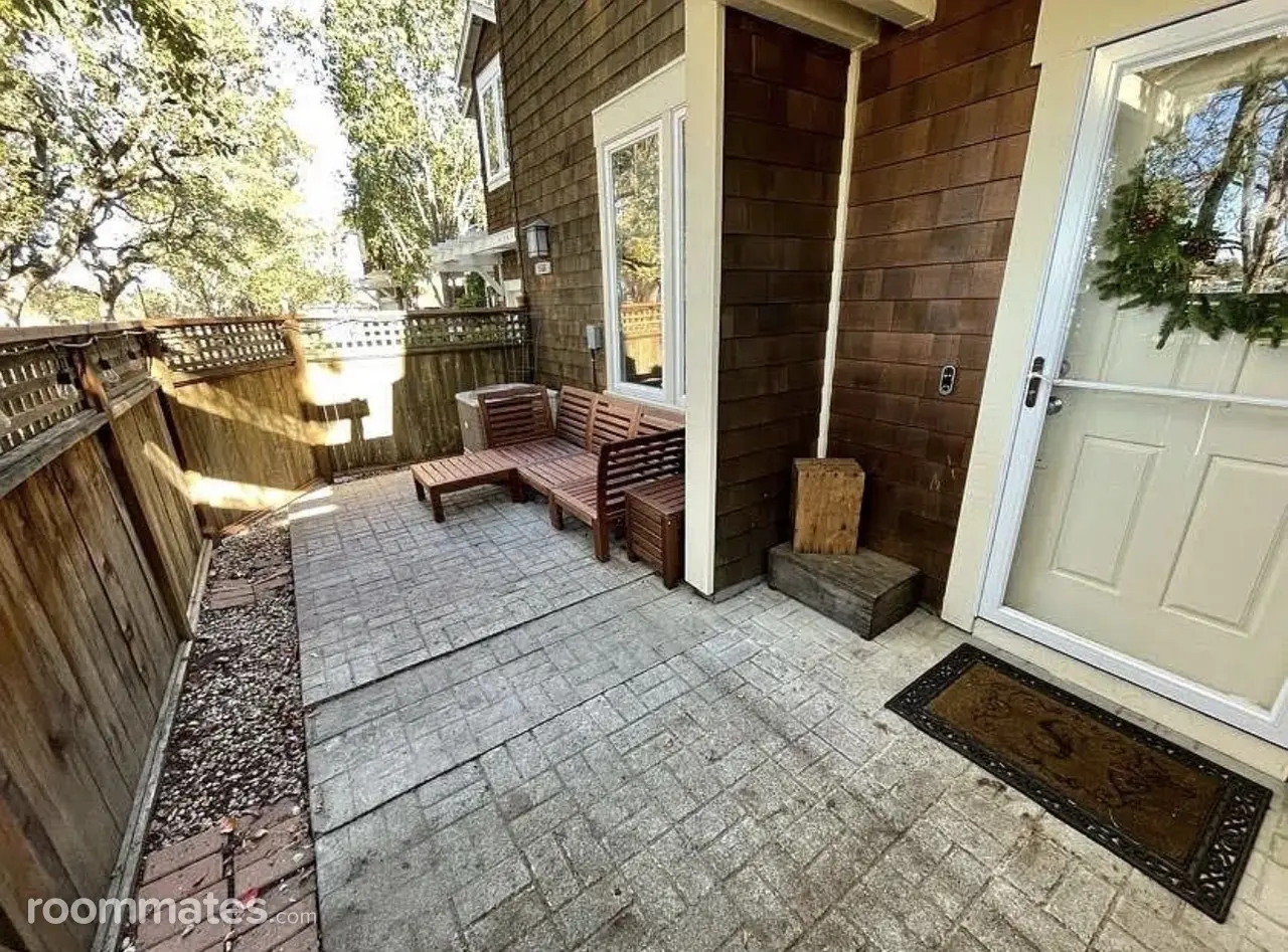 Profile photo 2 of 9