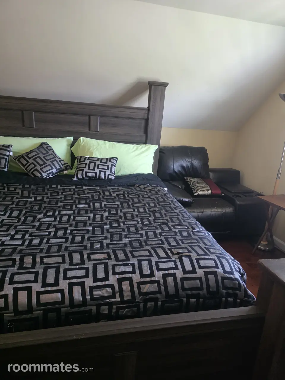 Profile photo 4 of 11