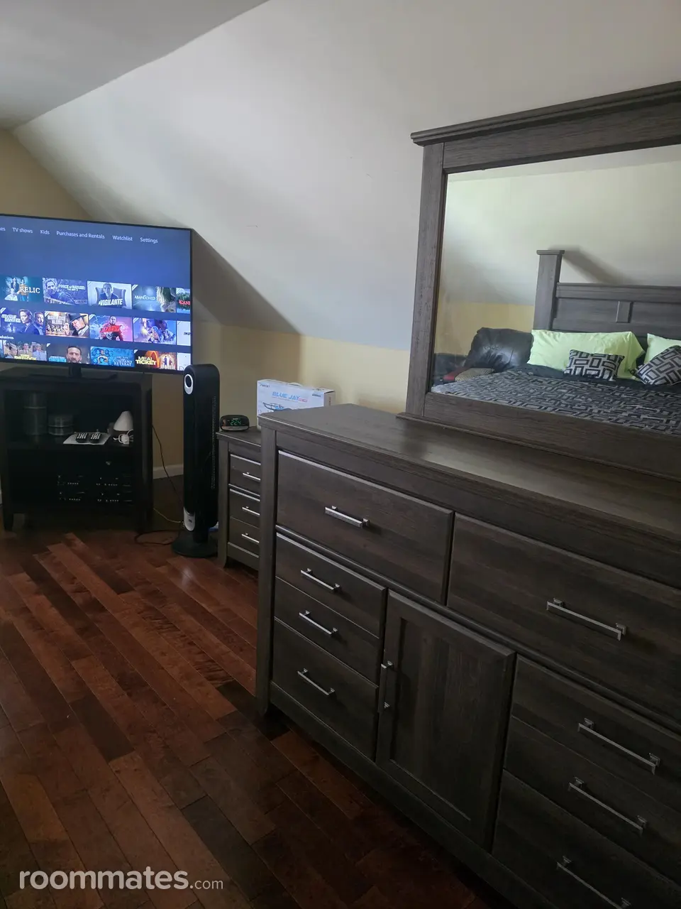 Profile photo 11 of 11