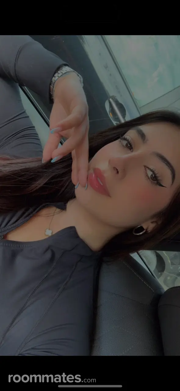 Profile photo 1 of 1