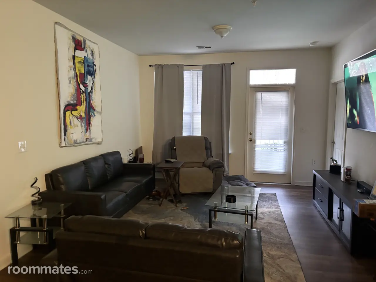 Profile photo 1 of 7