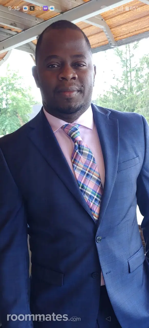 Profile photo 15 of 16