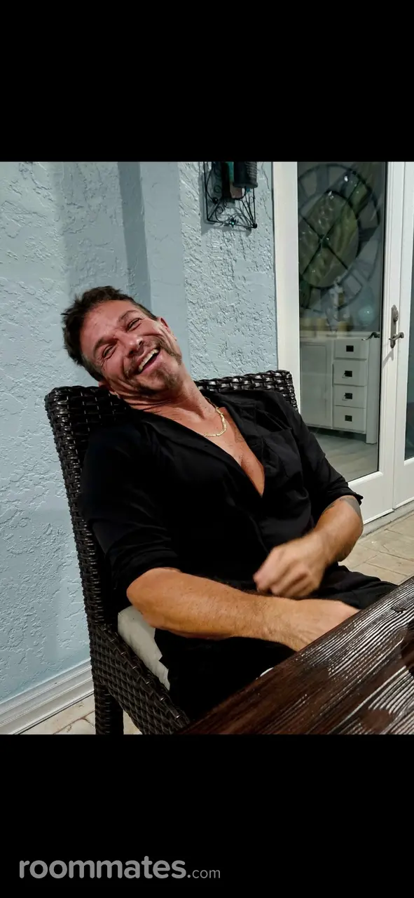 Profile photo 3 of 10