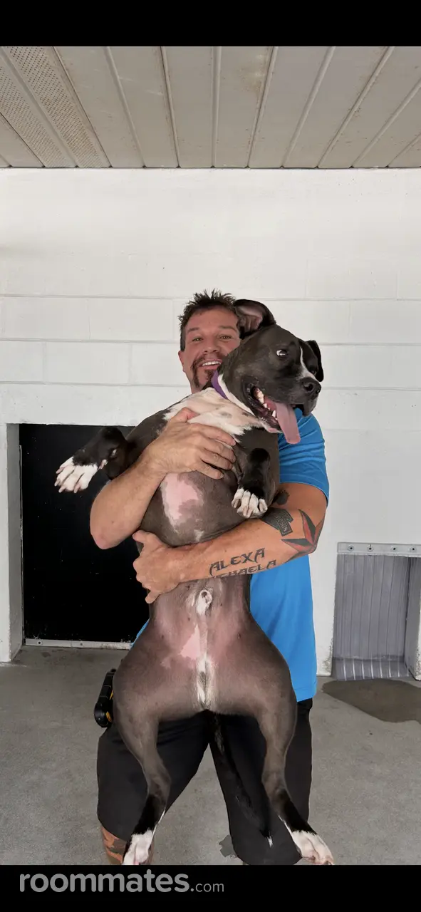 Profile photo 8 of 10