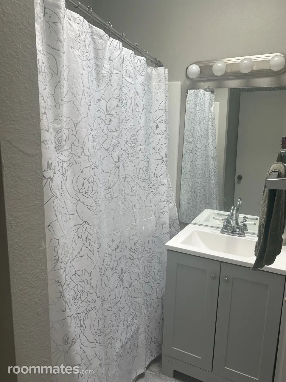 Profile photo 4 of 8