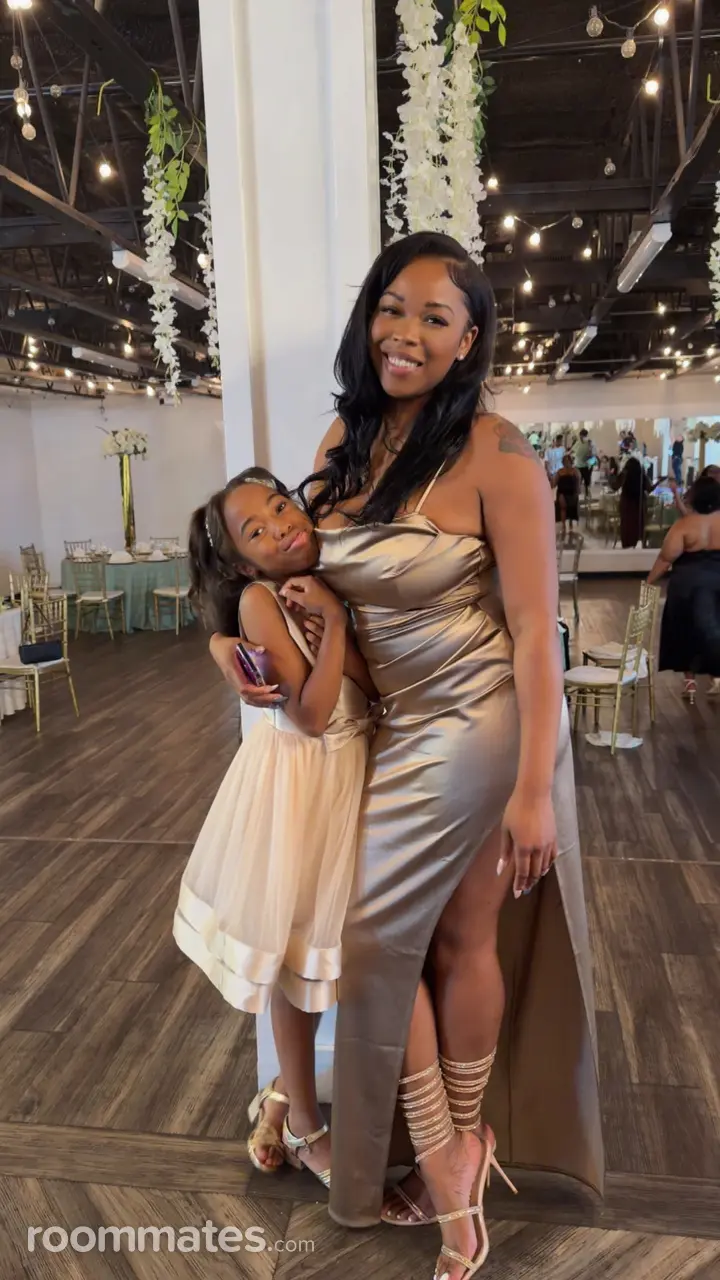 Profile photo 7 of 8