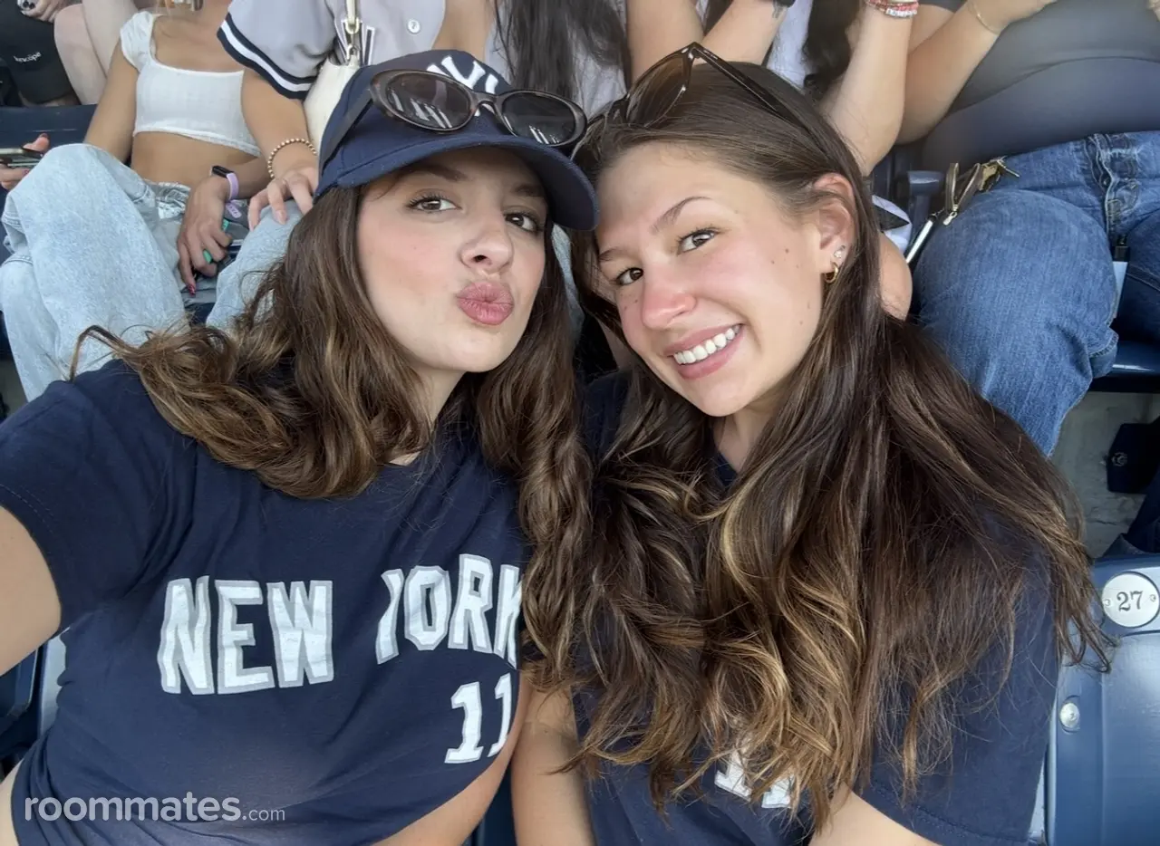 Profile photo 9 of 12