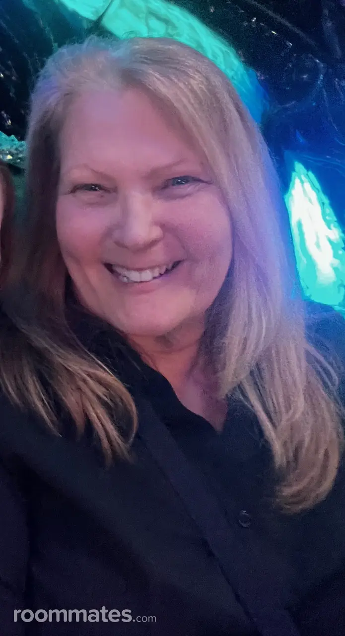 Profile photo 13 of 14