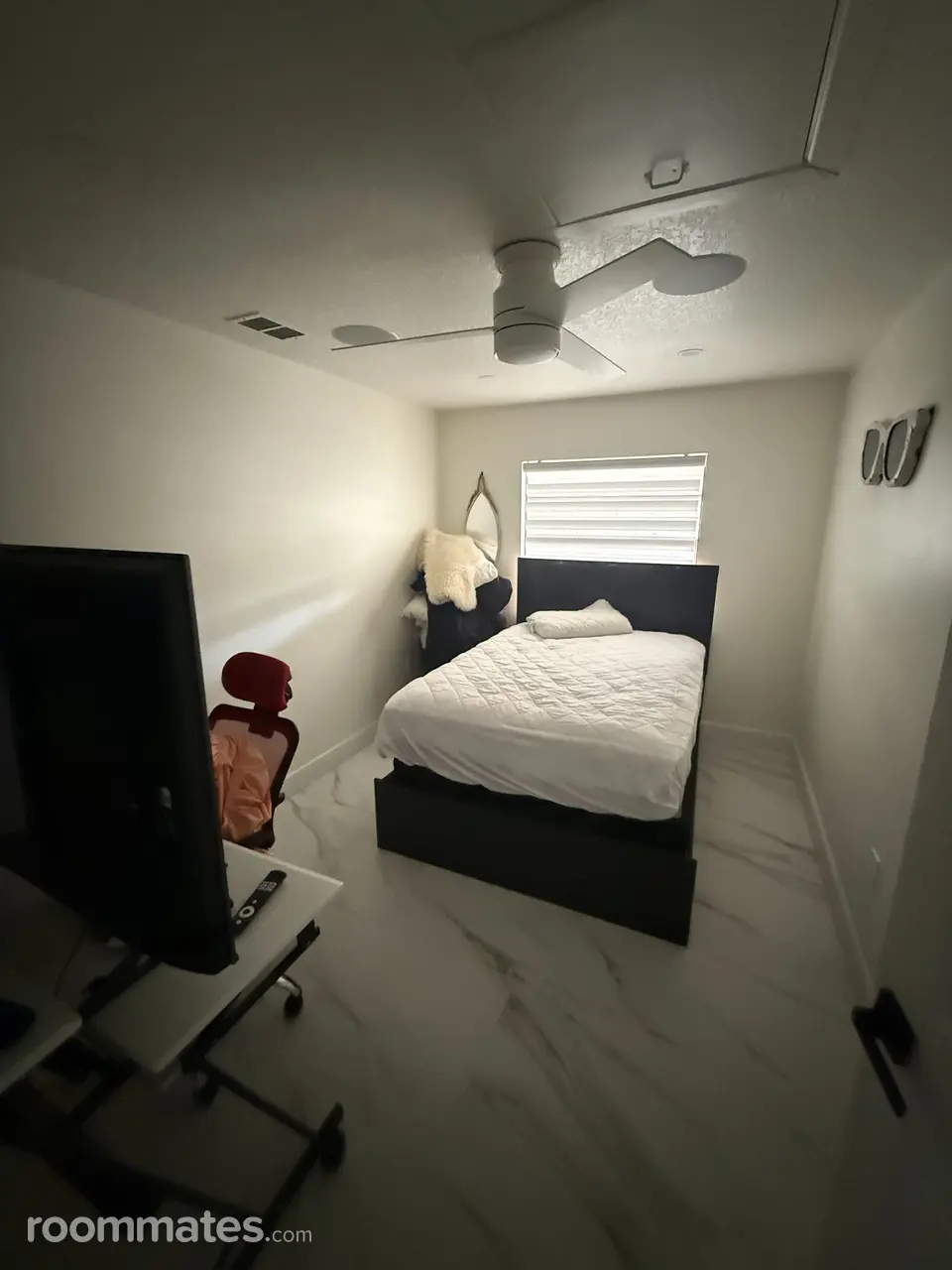 Profile photo 7 of 15