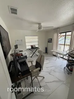 Room for rent in Tampa, FL $800, house