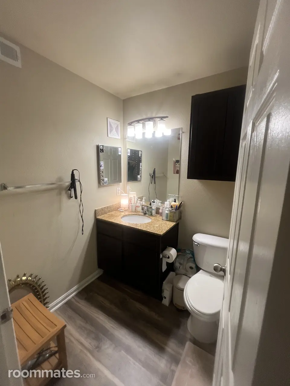 Profile photo 3 of 6