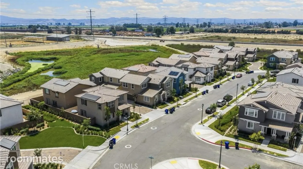 Profile photo 1 of 9