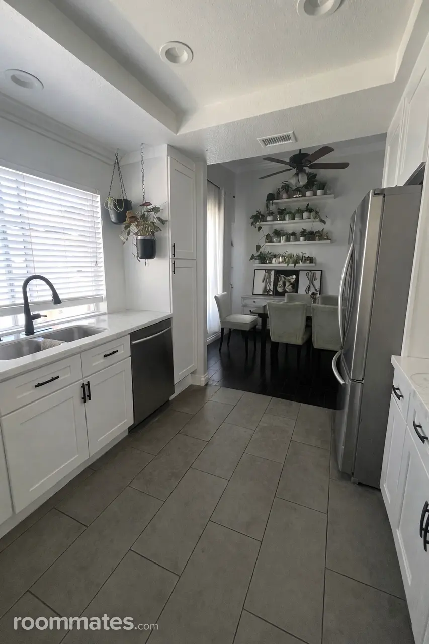 Profile photo 3 of 12