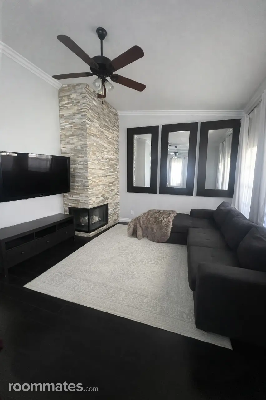 Profile photo 5 of 12