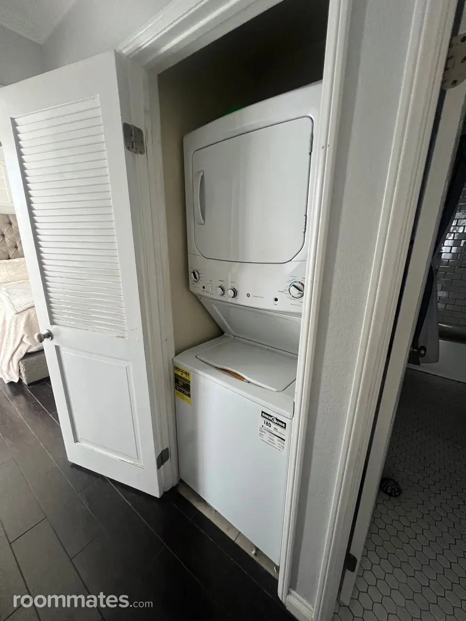 Profile photo 7 of 12