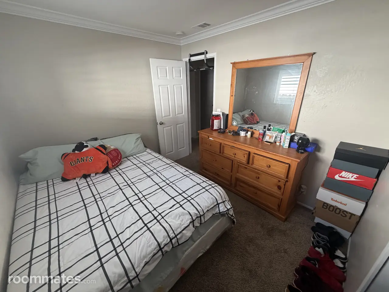 Profile photo 3 of 4