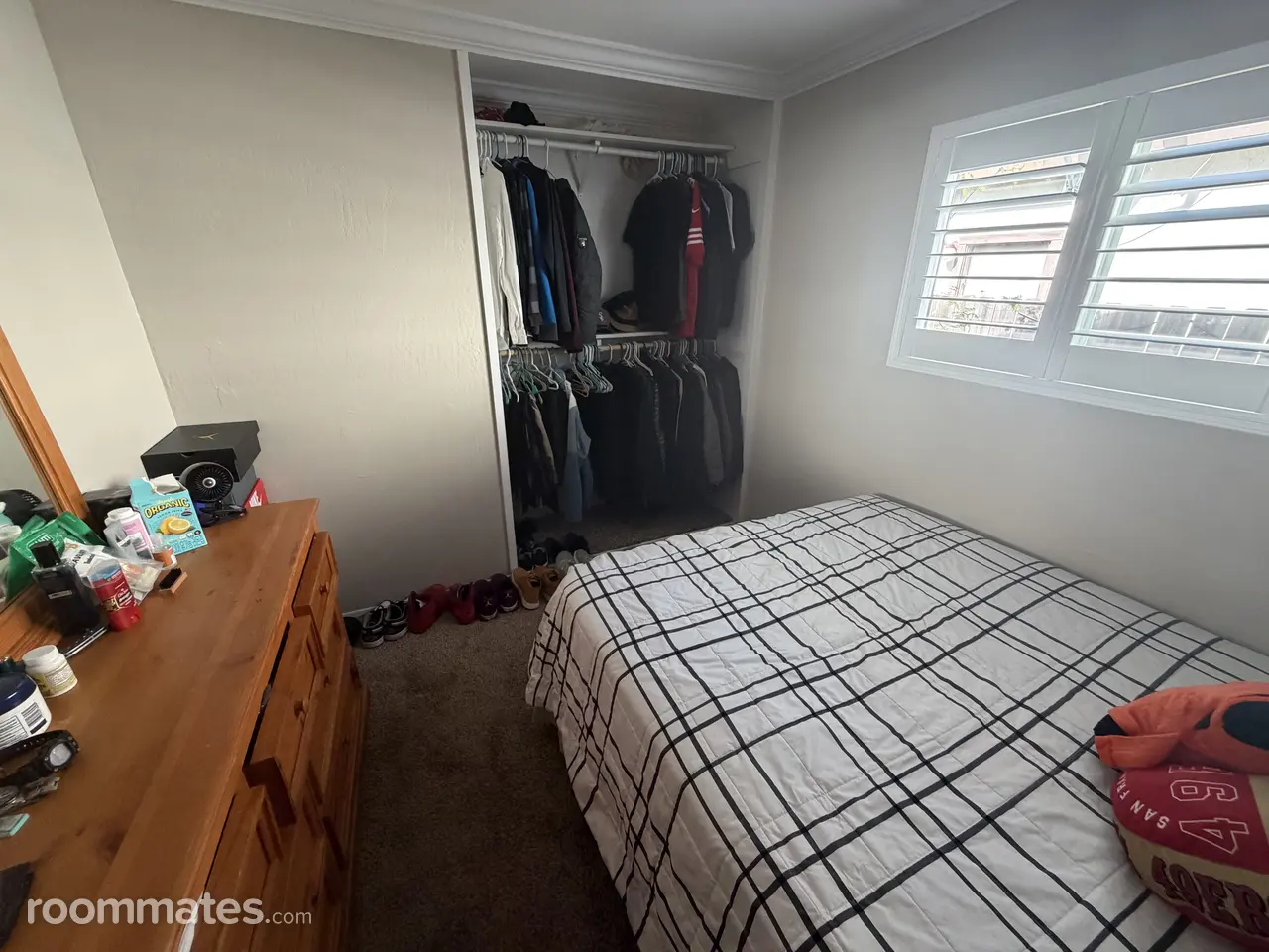 Profile photo 1 of 4