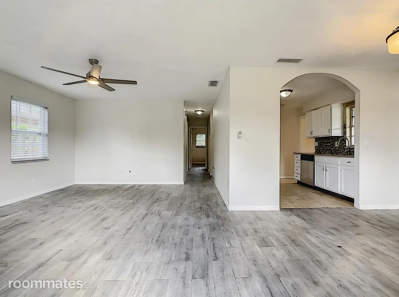 Profile photo 3 of 7