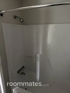 Room for rent in Athens, GA $850, condo