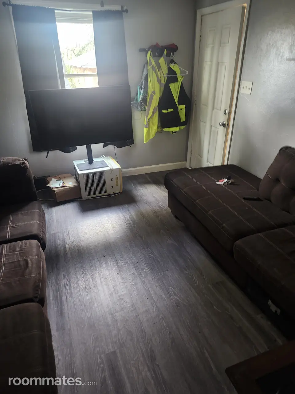 Profile photo 3 of 21