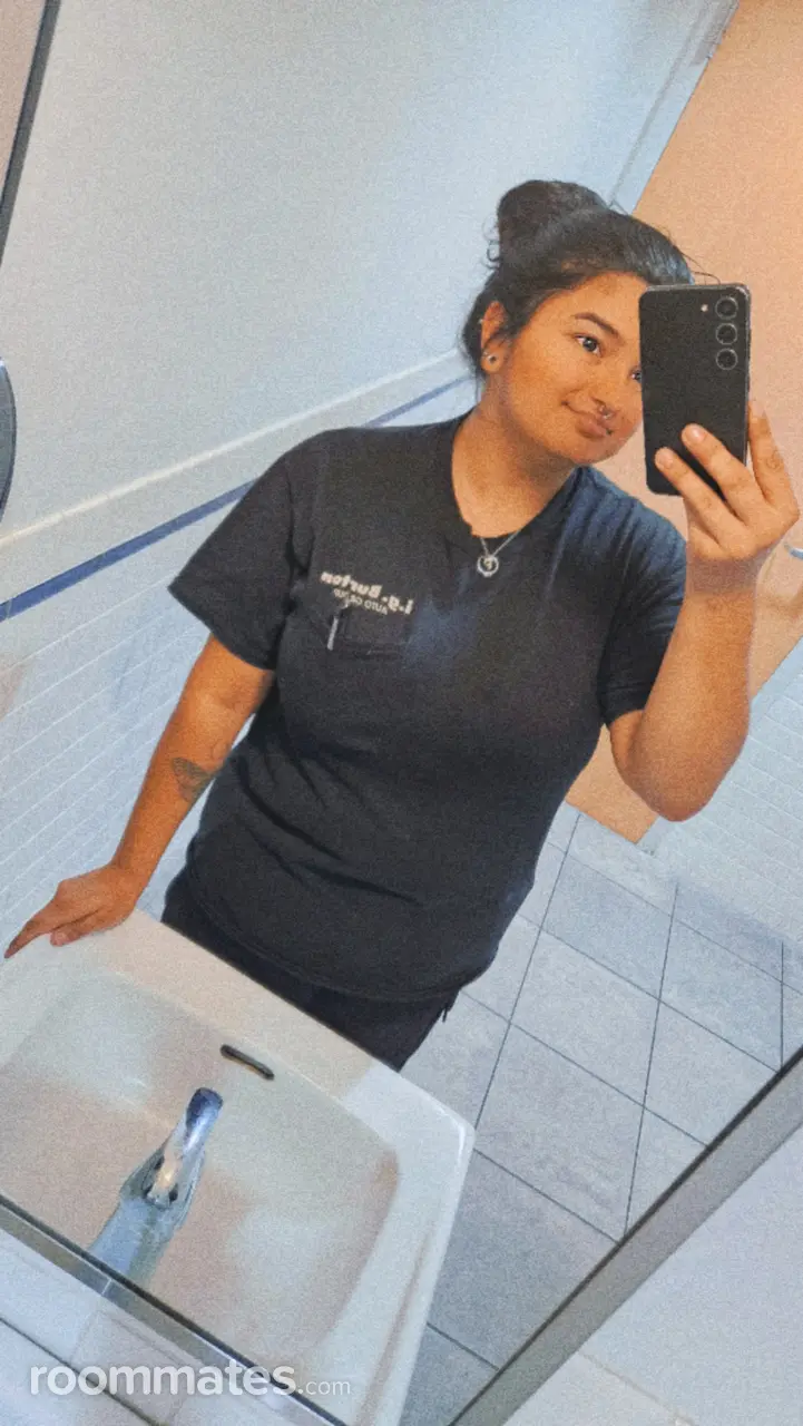 Profile photo 3 of 6