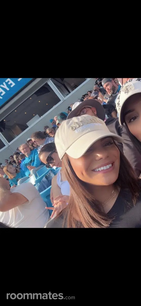 Profile photo 1 of 1