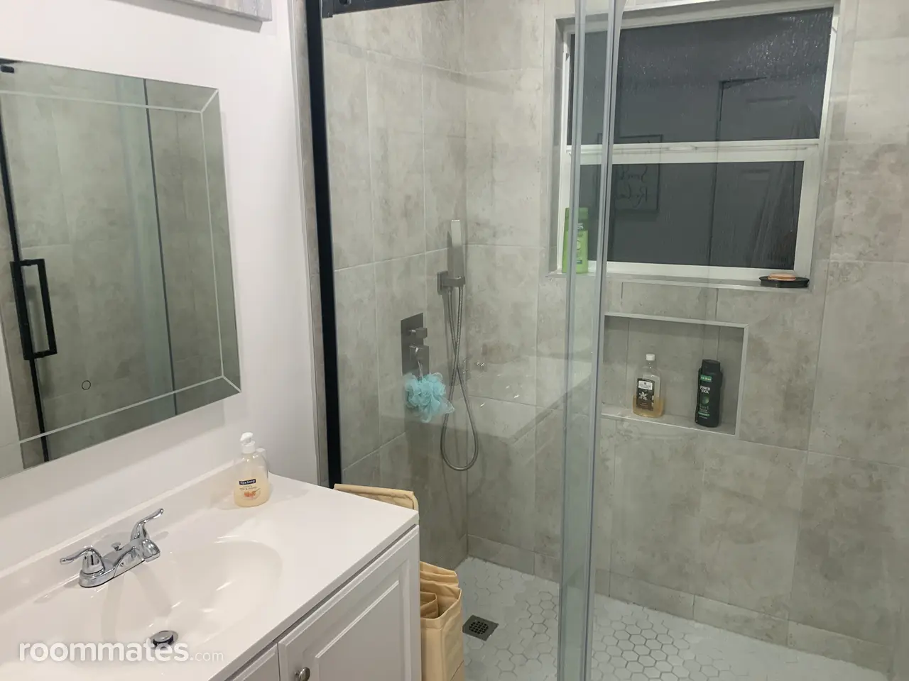 Profile photo 5 of 9