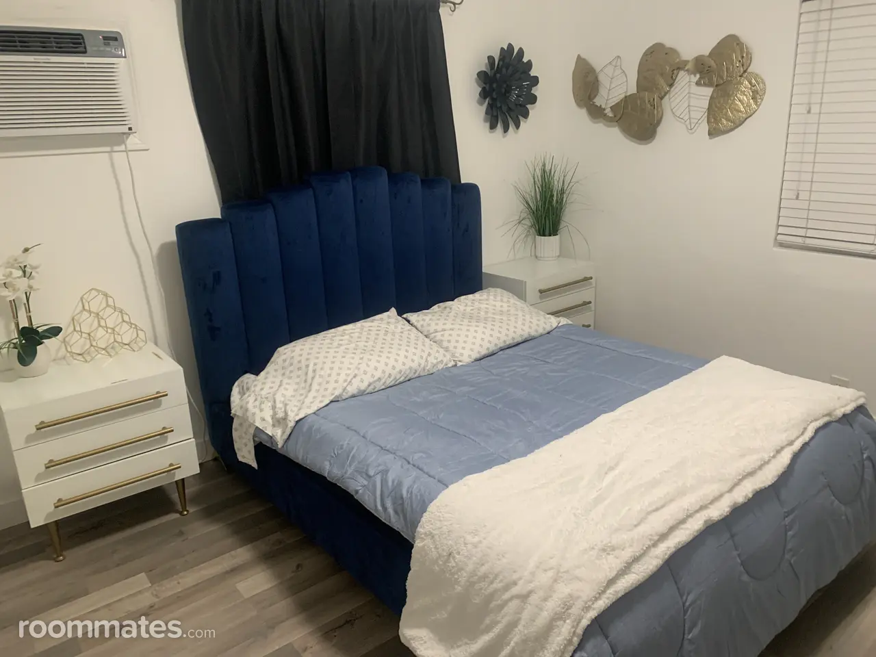 Profile photo 3 of 9