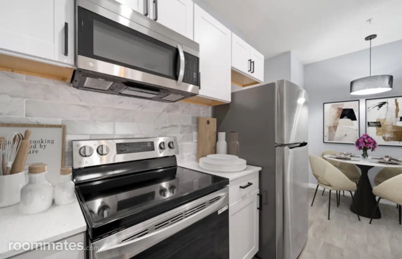 Profile photo 2 of 8