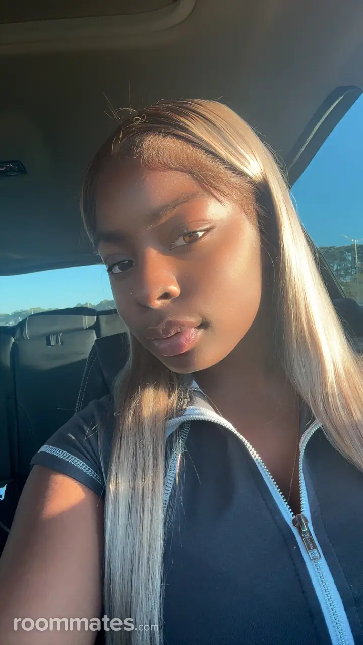 Profile photo 8 of 8