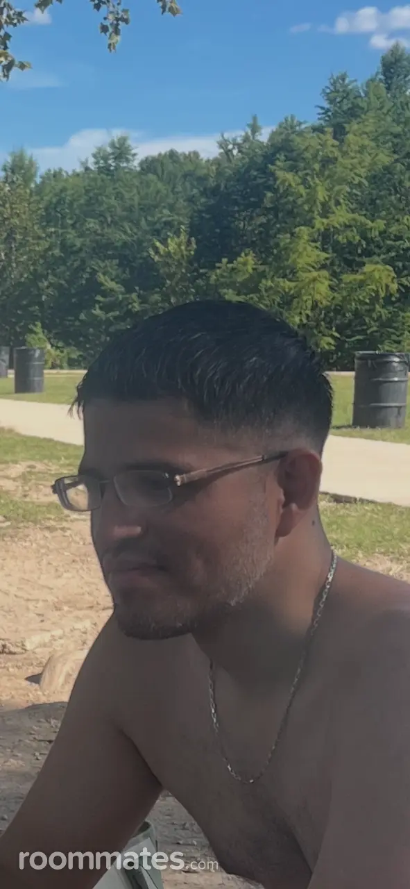 Profile photo 8 of 8