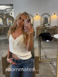 Roommate looking Honolulu, HI, $1400