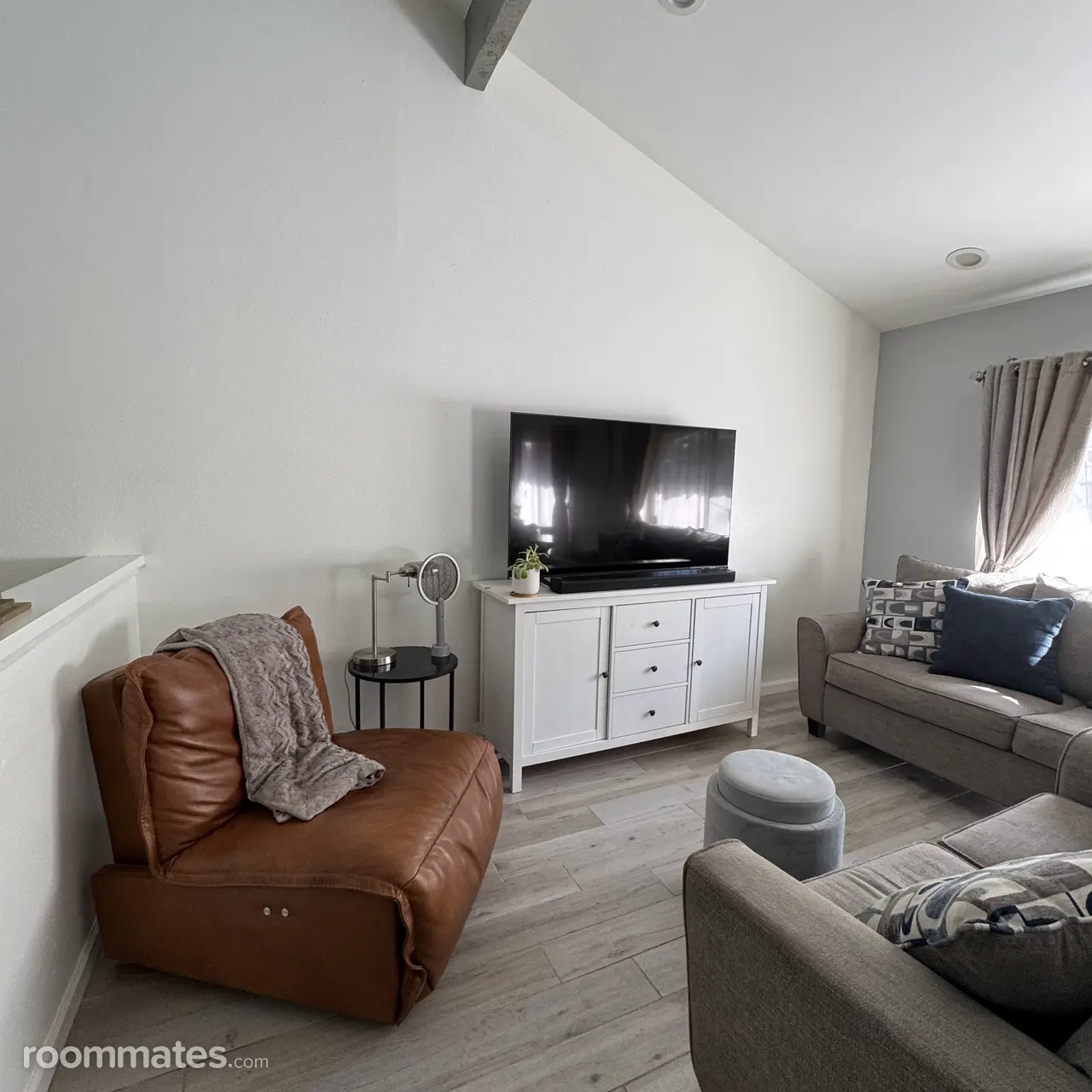 Profile photo 3 of 7