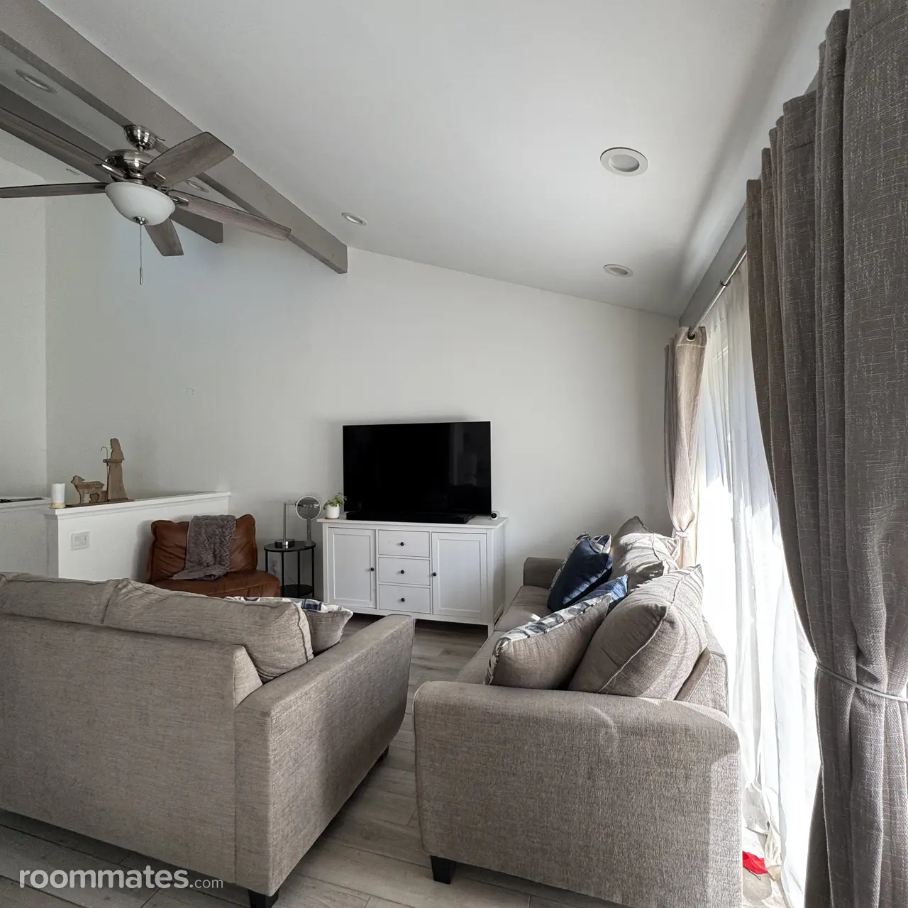 Profile photo 5 of 7