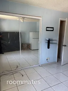 Room for rent in North Lauderdale, FL $950, townhouse