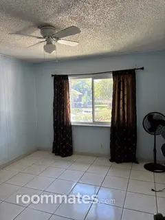 Room for rent in North Lauderdale, FL $950, townhouse