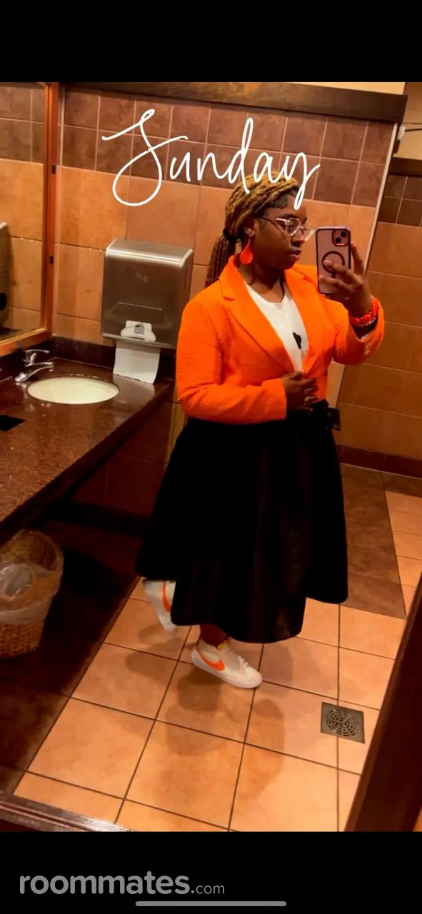 Profile photo 1 of 1