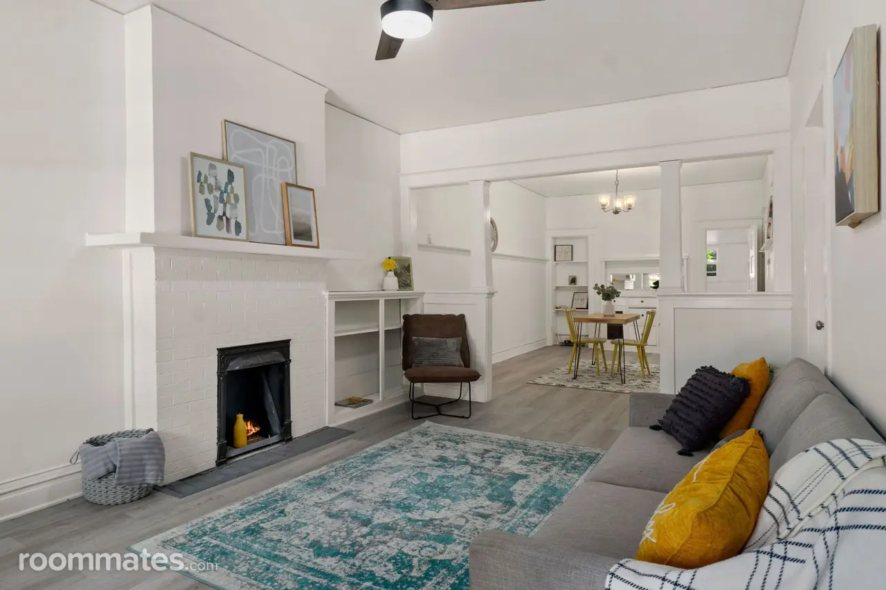 Profile photo 9 of 11