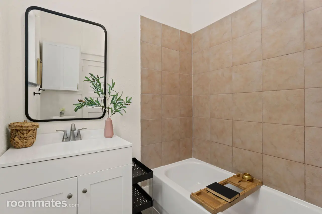 Profile photo 1 of 11