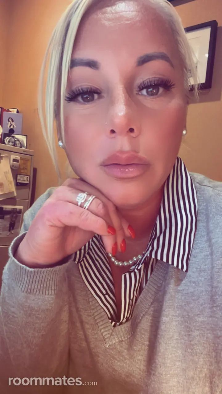 Profile photo 4 of 8