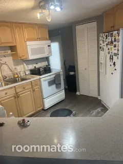 Room for rent in Hallandale Beach, FL $800, house