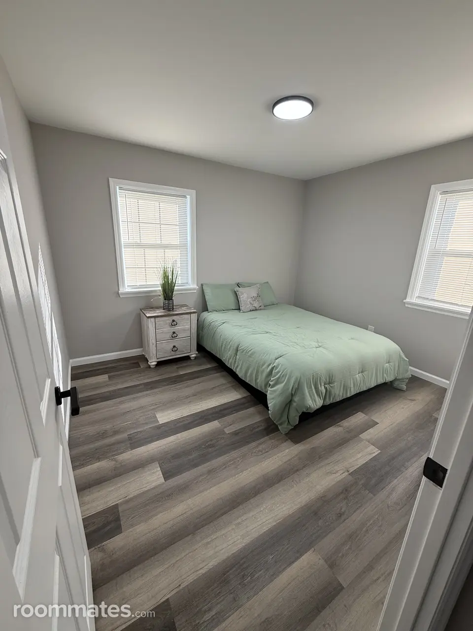 Profile photo 6 of 9