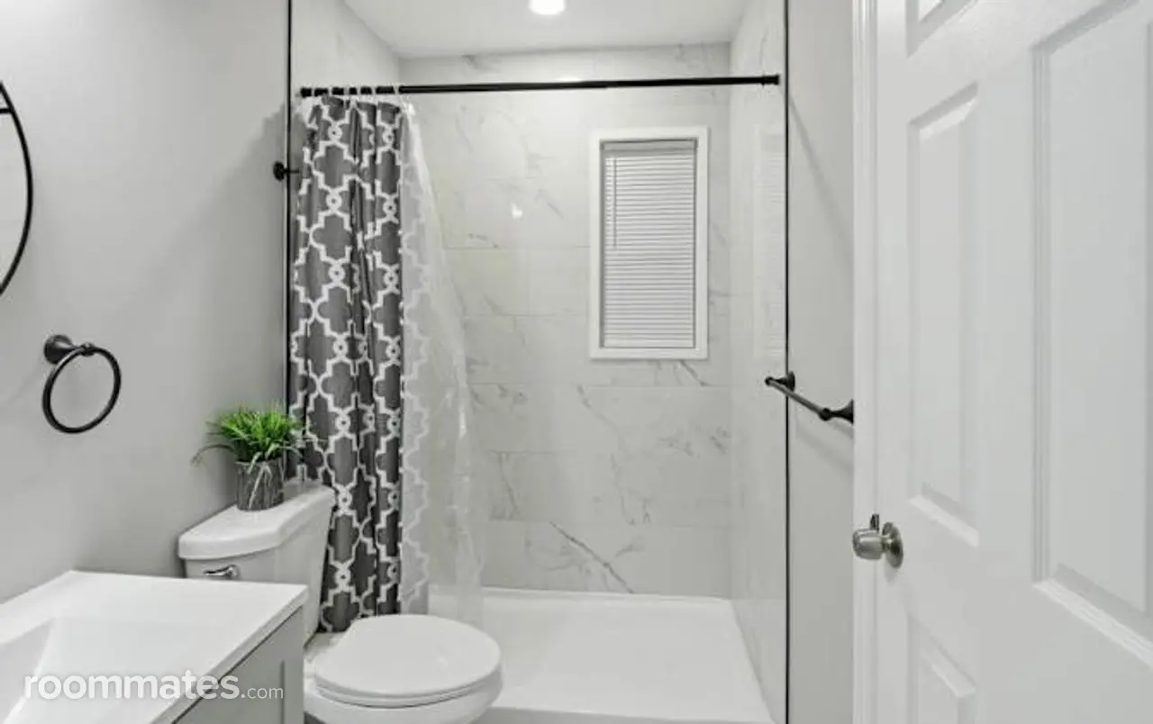 Profile photo 2 of 9