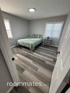 Room for rent in New Castle, DE $900, house