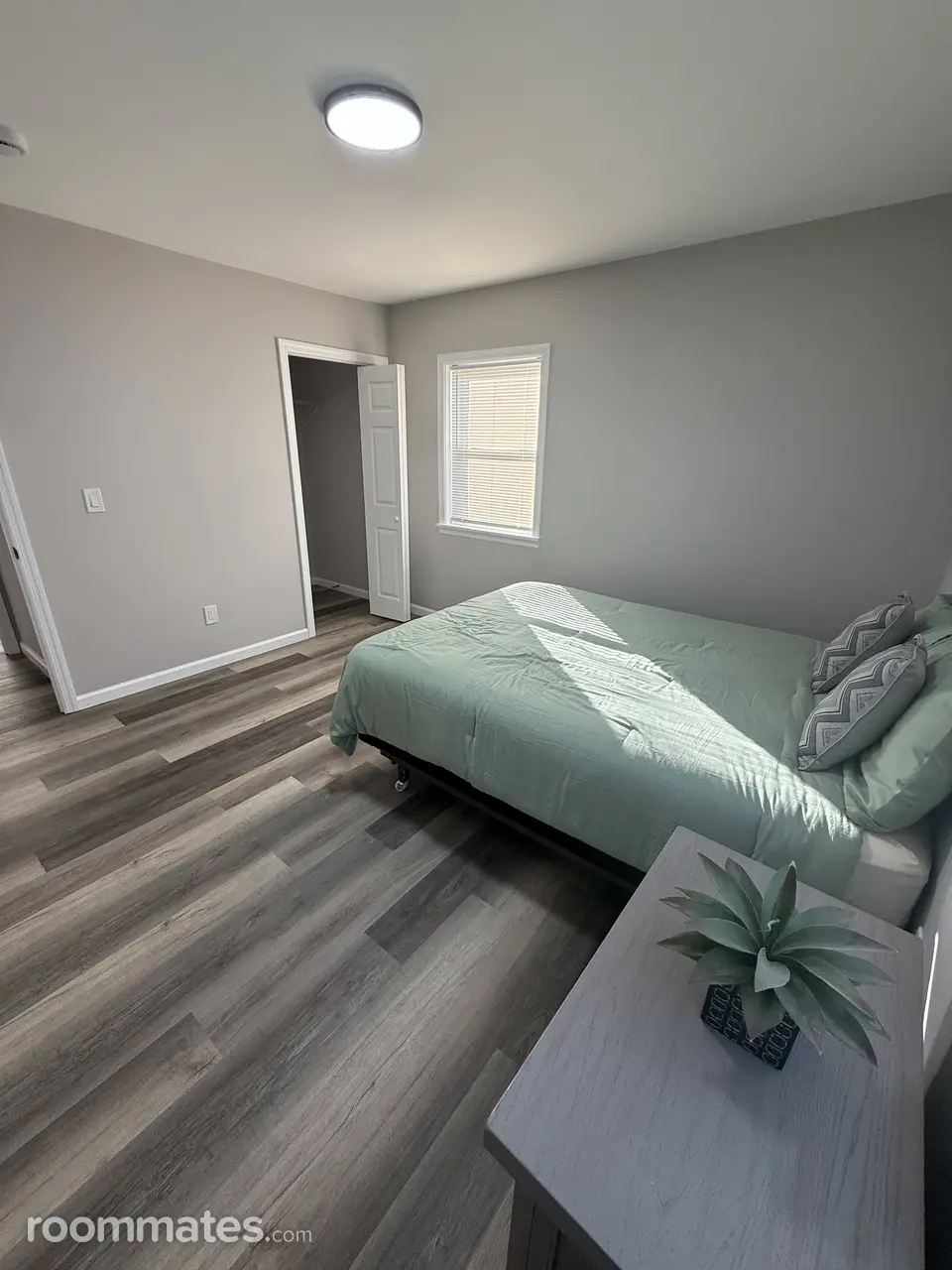 Profile photo 5 of 9